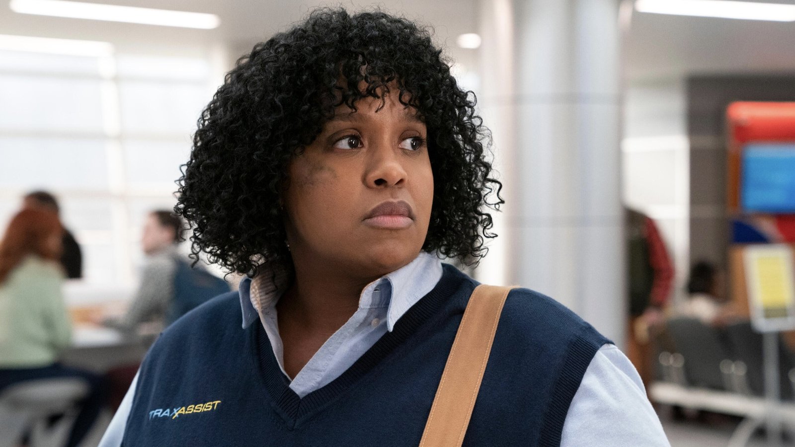 images-2-fill_-size_2000x1125-v1726003396 Mel in JFK airport.