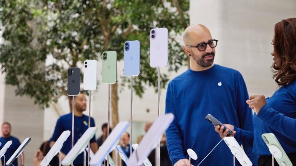 apple-store-iphone-17-1